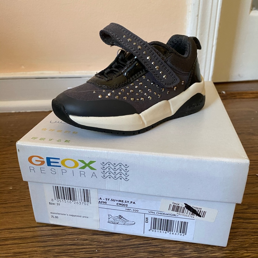 GEOX respira girls sneakers ! With box